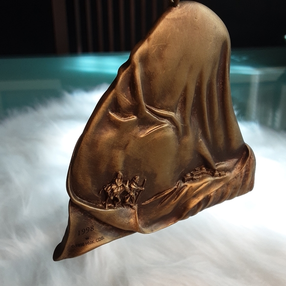 1998 Hallmark Keepsake Ornament - Picture 2 of 4